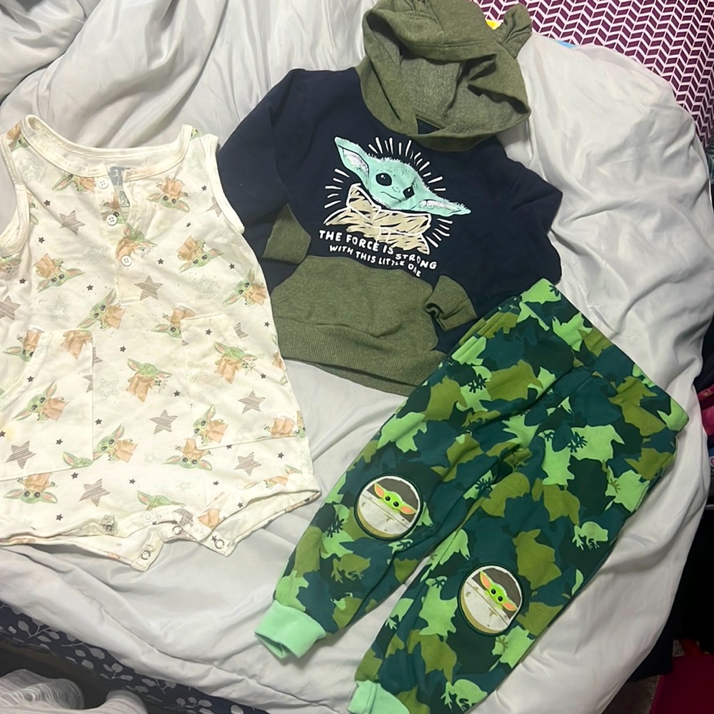 Disney Star Wars Baby Yoda bundle of 3; sweatshirt, pants and tank/short onesie